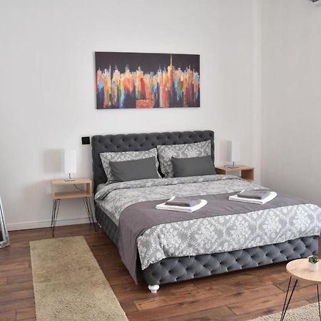 Apartment In Belgrade With Small Parking Space Exterior foto
